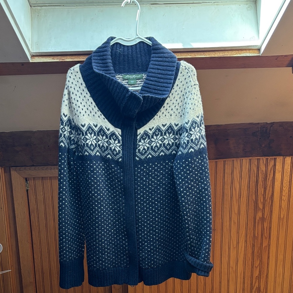 Eddie Bauer Black and Tan Knit Cardigan